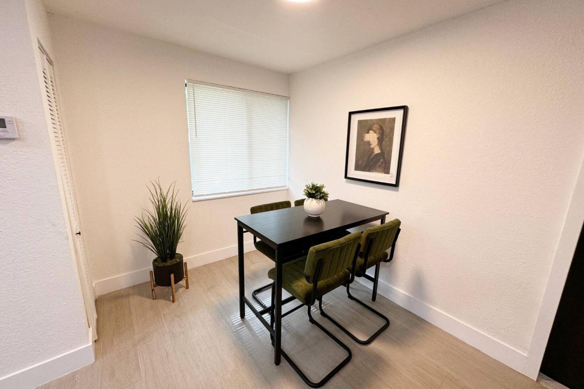 Modern Escape At Wynwood: Your Comfort Sanctuary Apartment *