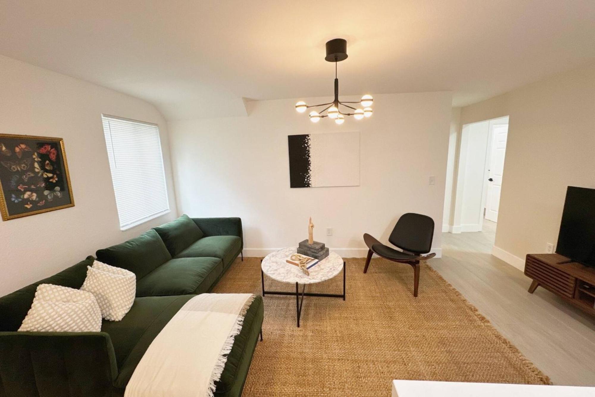 Modern Escape At Wynwood: Your Comfort Sanctuary