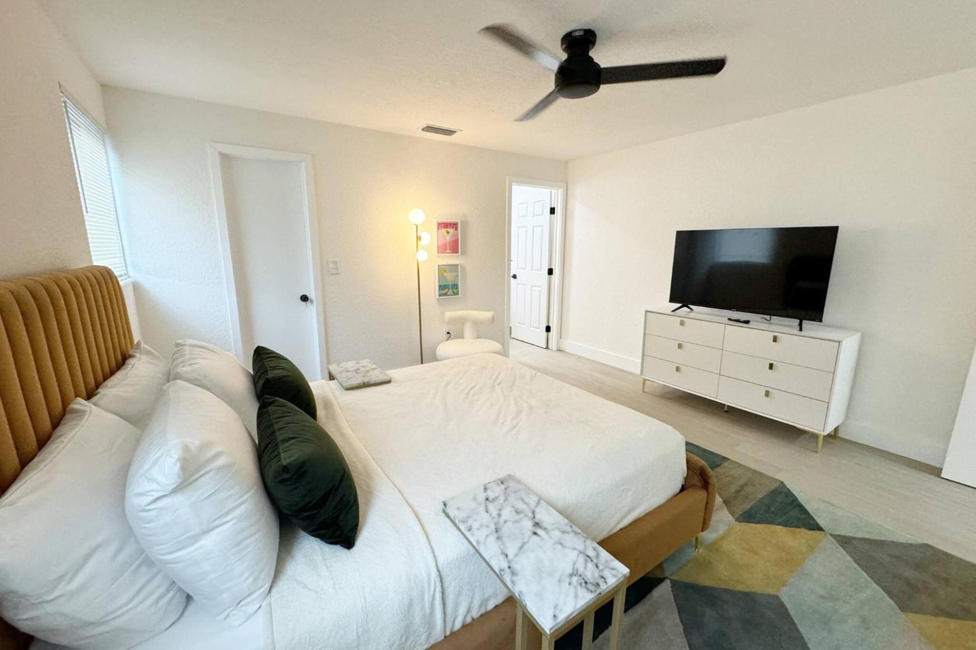 Modern Escape At Wynwood: Your Comfort Sanctuary Apartment *