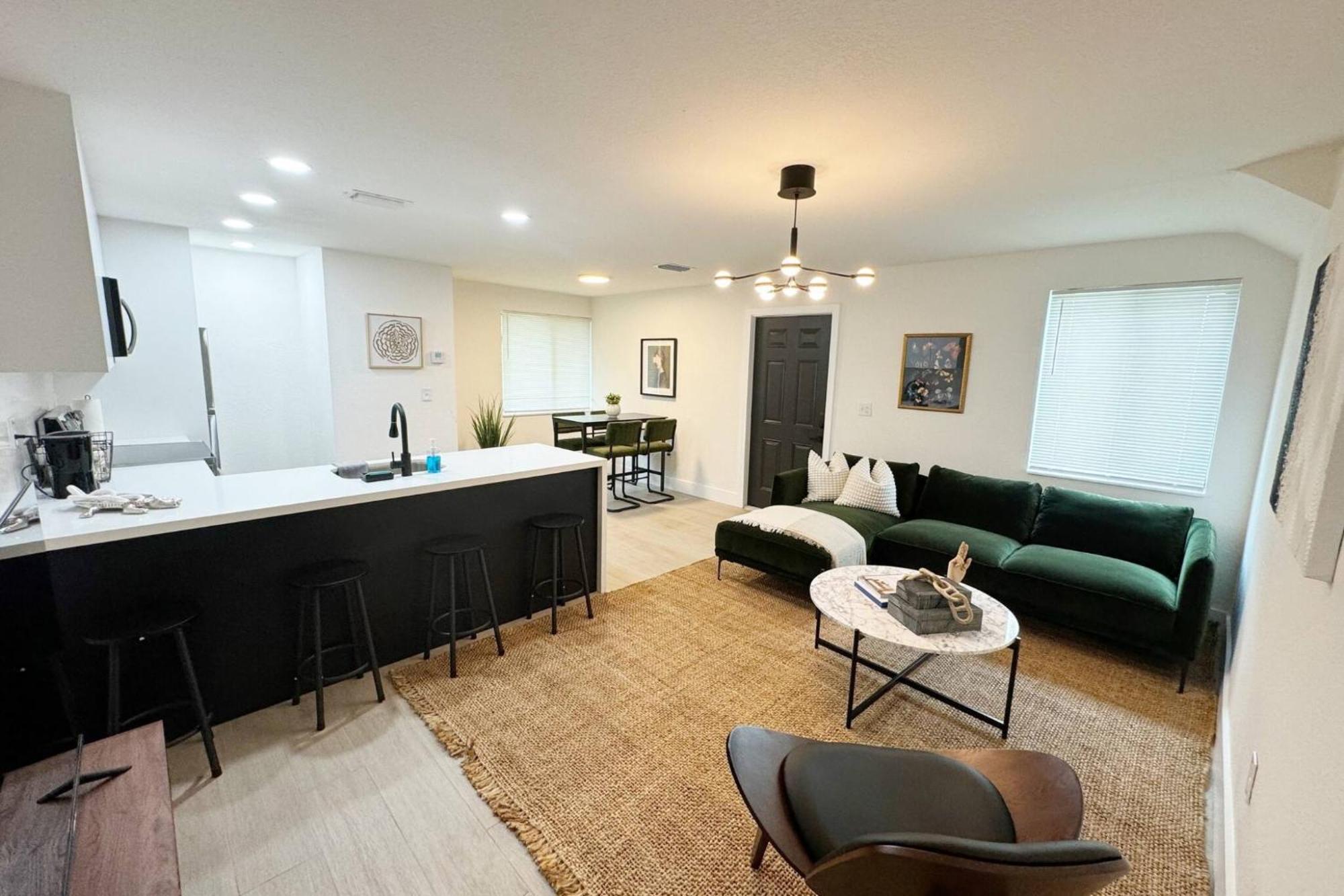 Apartment Modern Escape At Wynwood: Your Comfort Sanctuary
